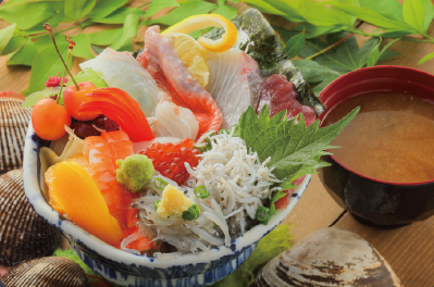 メイプル館 浜やの海鮮丼